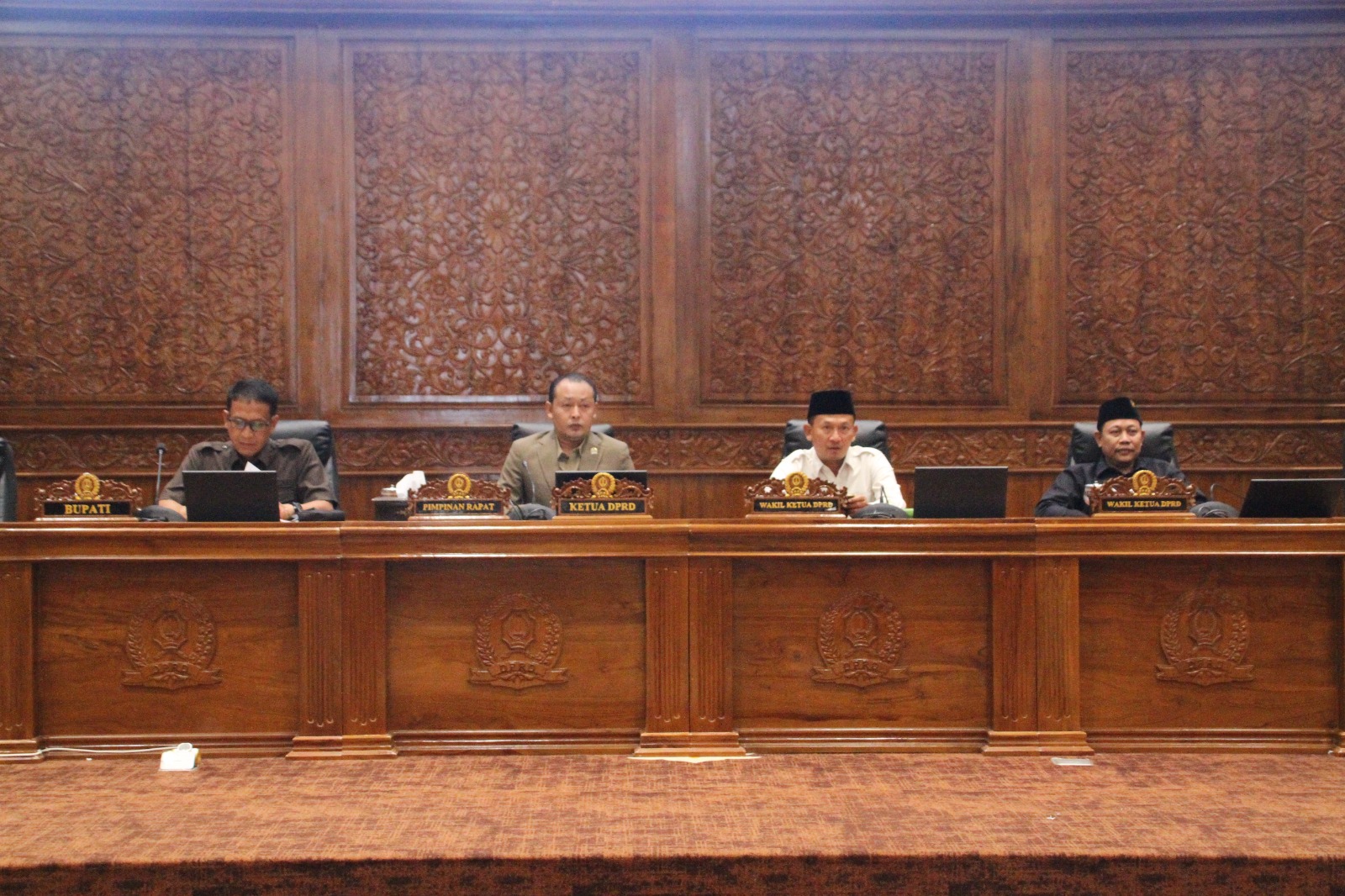 Paripurna Penyampaian Jawaban Bupati atas Pandangan Umum Fraksi terhadap Raperda Pertanggungjawaban APBD 2025