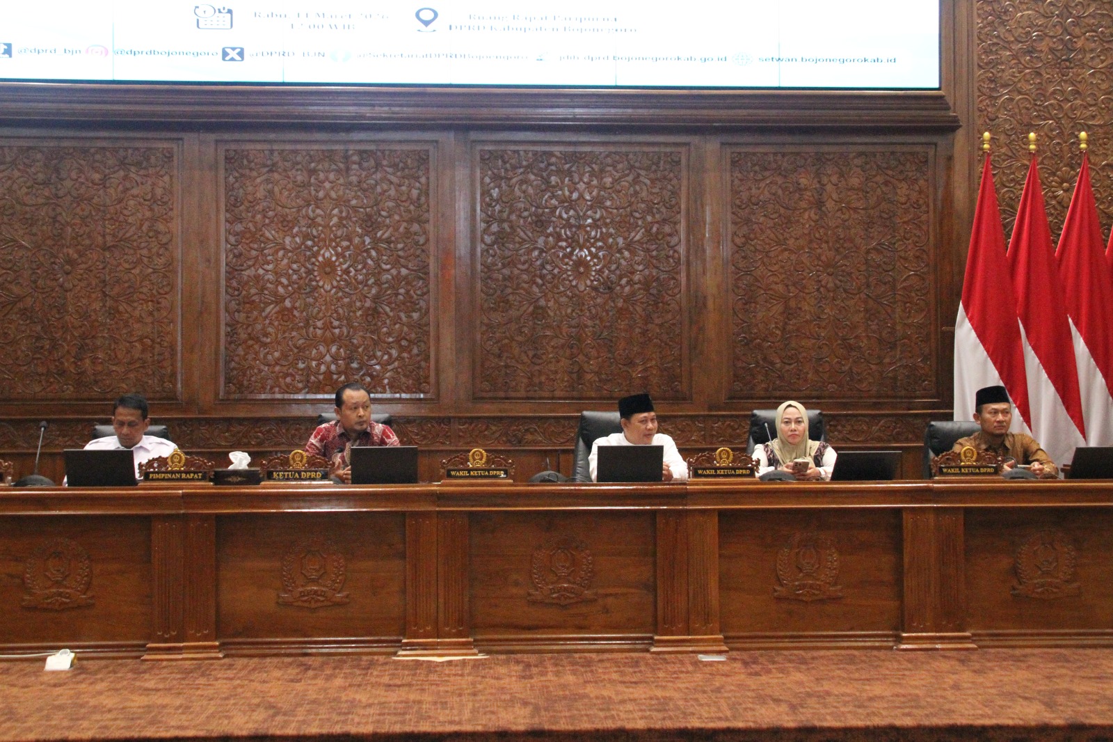 Rapat Paripurna Nota Penjelasan 5 Raperda dan Pandangan Umum Fraksi